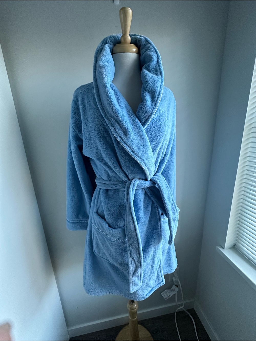 Tommy Hilfiger Light Blue Plush Bath Robe with Shawl Collar S